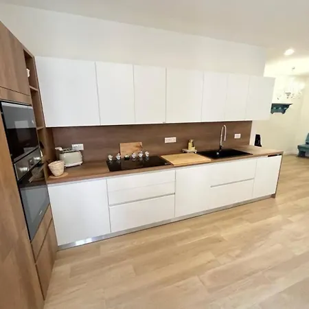 Apartamento Di Lusso Con 3 Da Letto *
